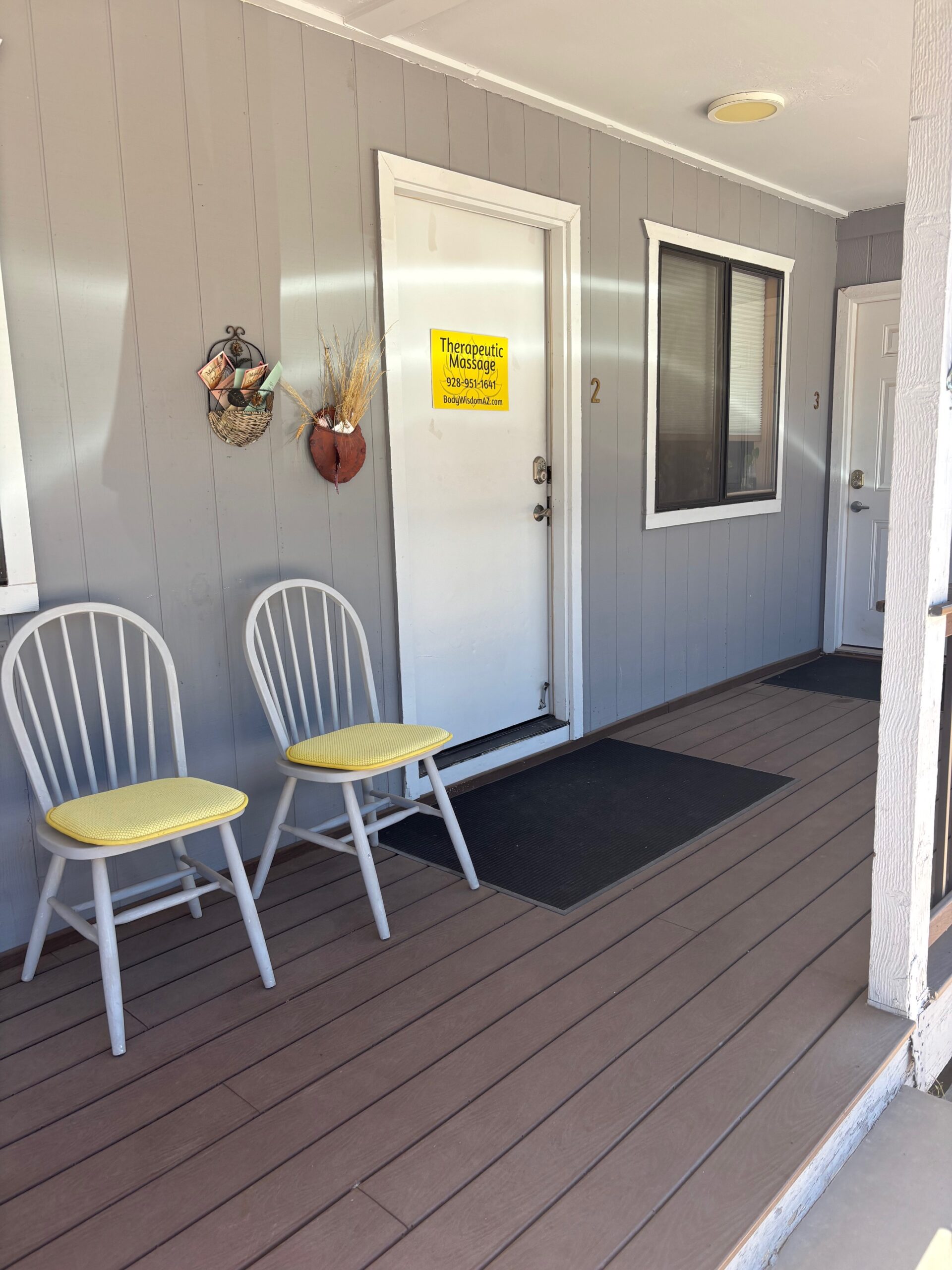 Vertical porch